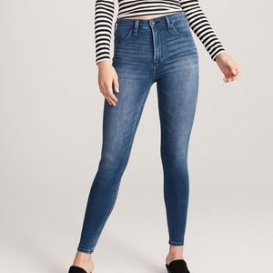 Abercrombie and Fitch jegging skinny jeans!